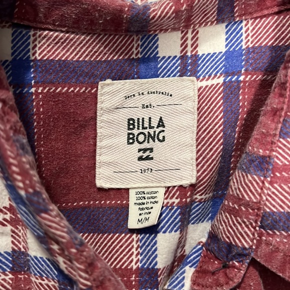 Billabong Flannel. Size M. Like New condition only worn a few times. - Picture 2 of 3
